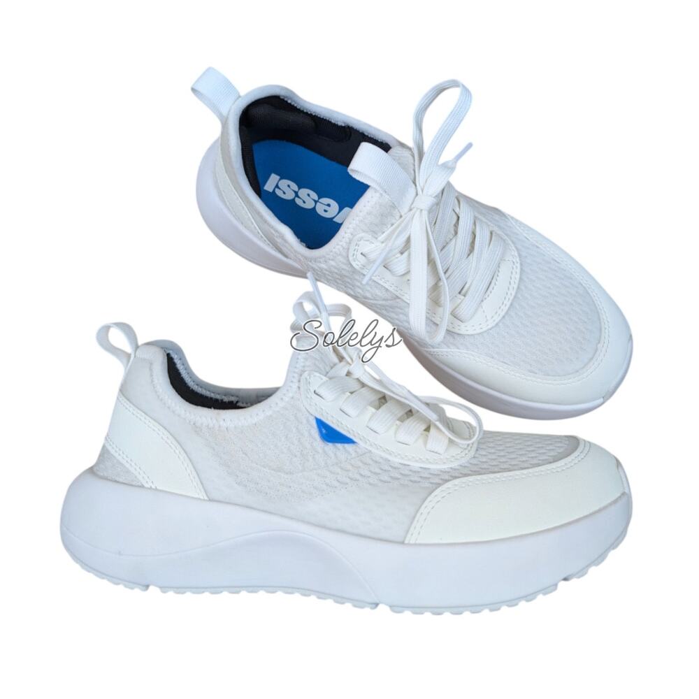 Vessi Pacific Womens 7 White Waterproof DymaTex Knit Lace Up Lightweight Sneaker
